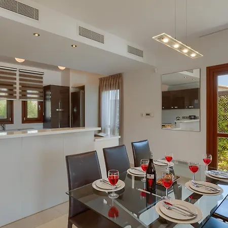Вилла Aphrodite Hills Elite Villas Elite Junior Aj04 Private Pool Hot Tub 2 Bedrooms Papho *